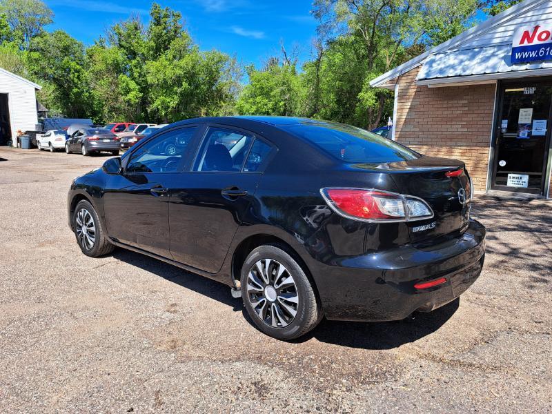 Mazda MAZDA3 i Sport 4-Door 2013