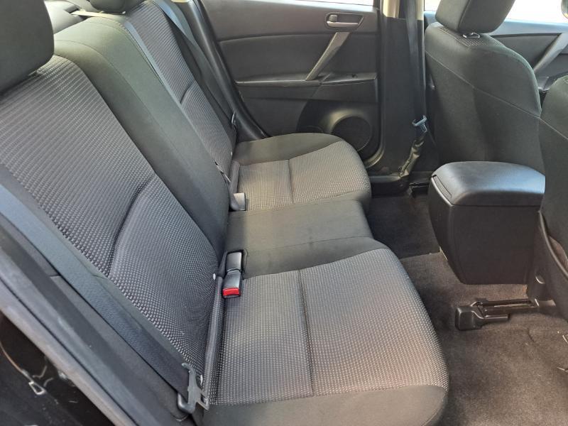 Mazda MAZDA3 i Sport 4-Door 2013