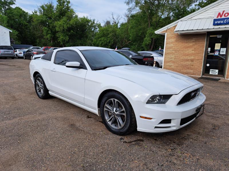 Ford Mustang V6 Coupe 2014