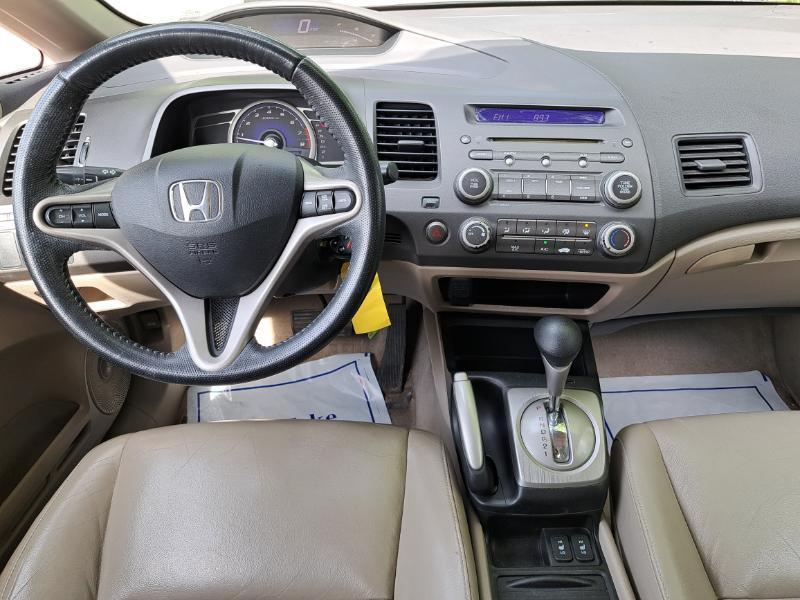 Honda Civic EX-L Sedan 5-Speed AT 2010