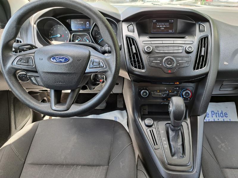 Ford Focus SE Sedan 2017