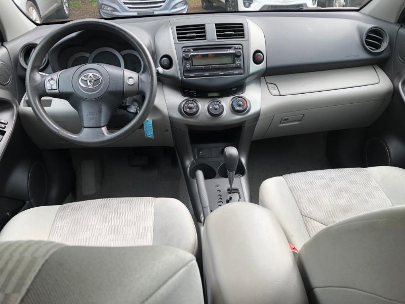 Toyota RAV4 Base I4 4WD 2012