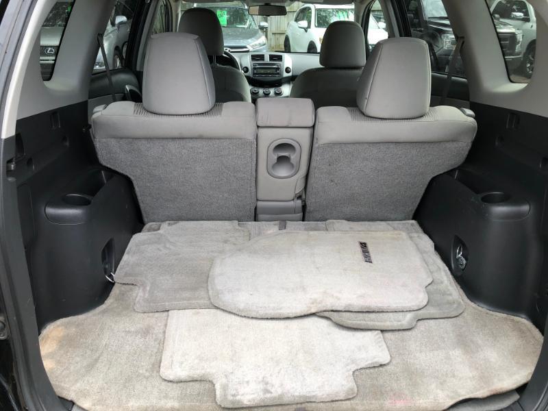 Toyota RAV4 Base I4 4WD 2012