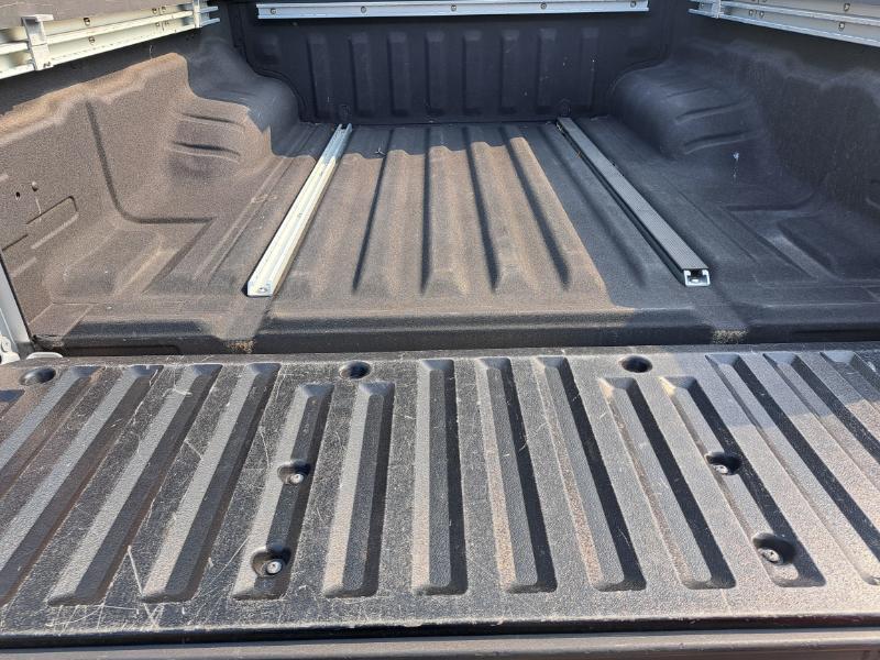 Nissan Frontier SL Crew Cab 4WD 2011
