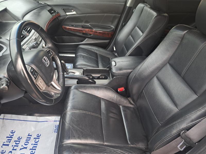 Honda Accord Crosstour EX-L 4WD 5-Spd AT w/Nav 2011