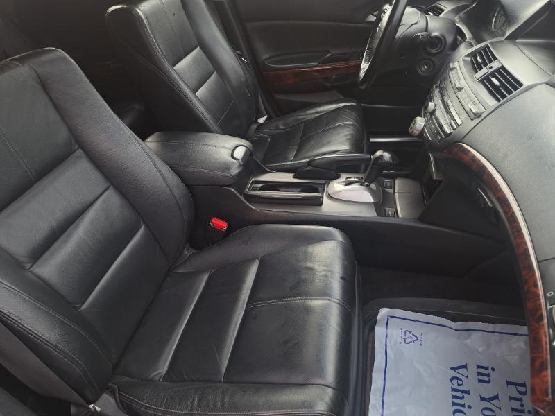 Honda Accord Crosstour EX-L 4WD 5-Spd AT w/Nav 2011