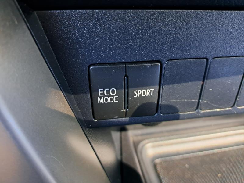Toyota RAV4 LE AWD 2015