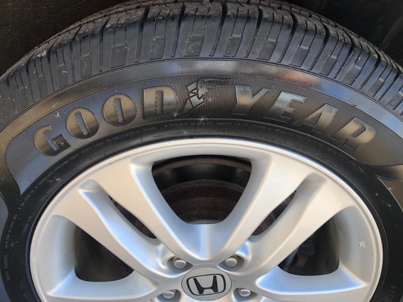 Honda CR-V EX-L 4WD 5-Speed AT 2011
