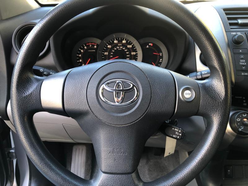 Toyota RAV4 Base I4 4WD 2010