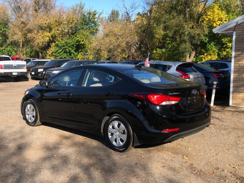 Hyundai Elantra SE 4D Sedan 2016