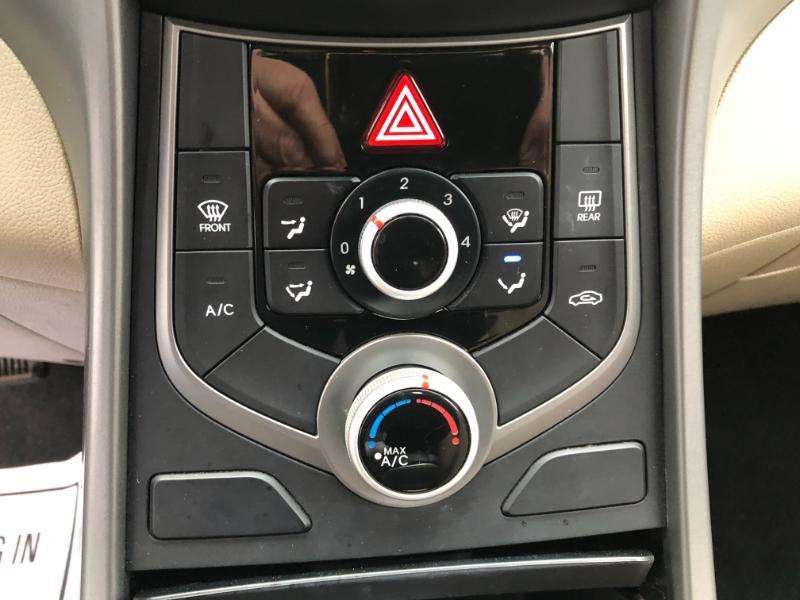 Hyundai Elantra SE 4D Sedan 2016