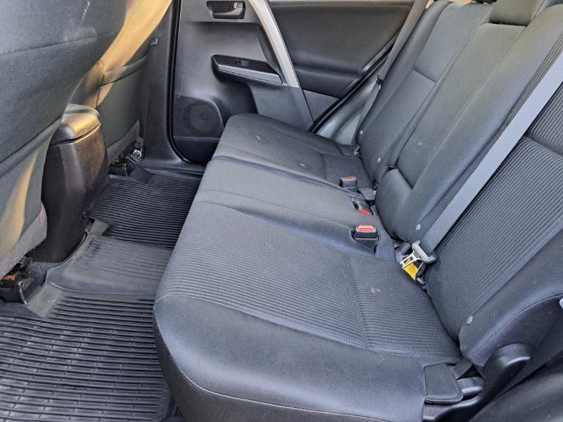 Toyota RAV4 LE AWD 2018