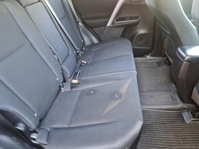 Toyota RAV4 LE AWD 2018