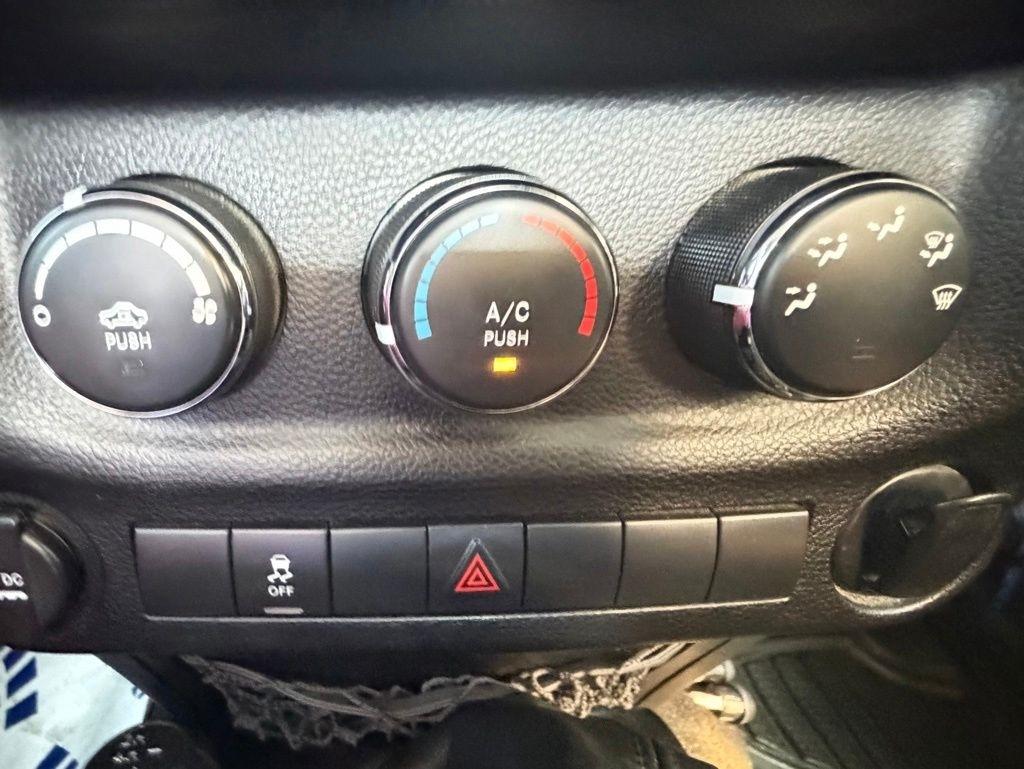 Jeep Wrangler  2013