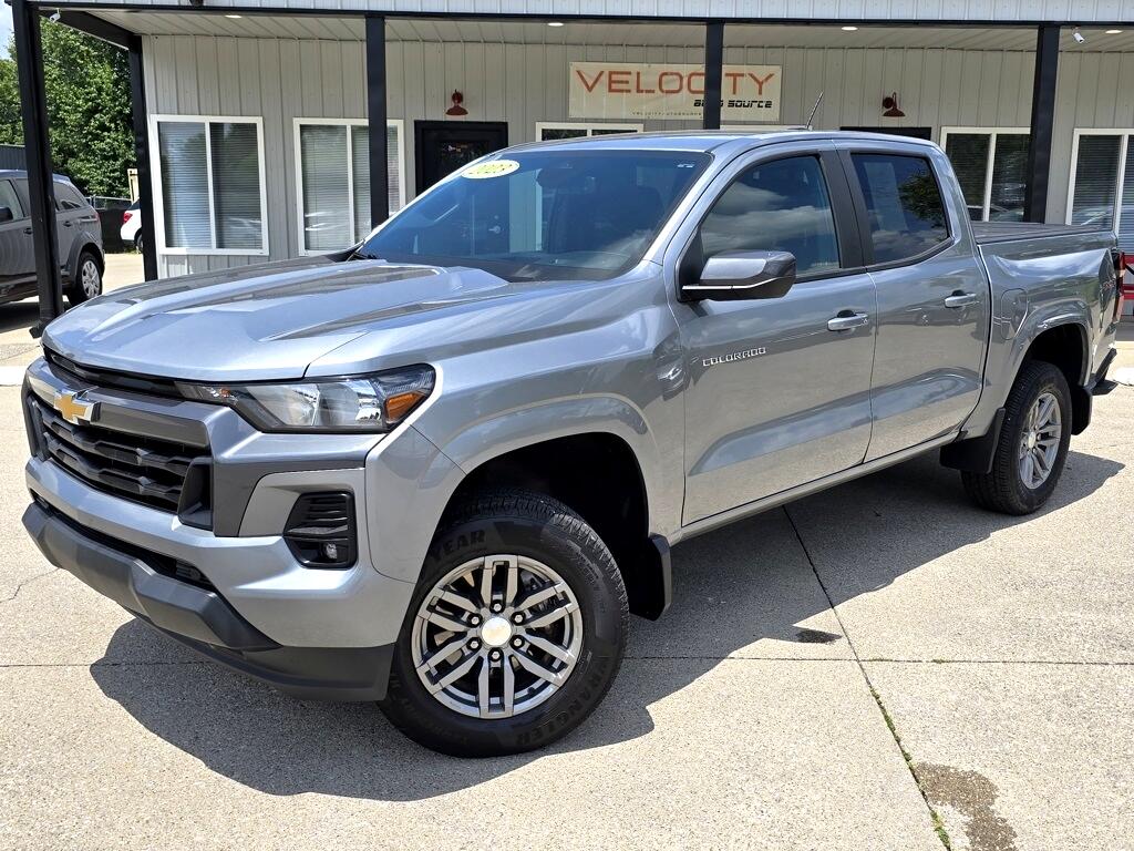 2023 Chevrolet Colorado LT photo 3