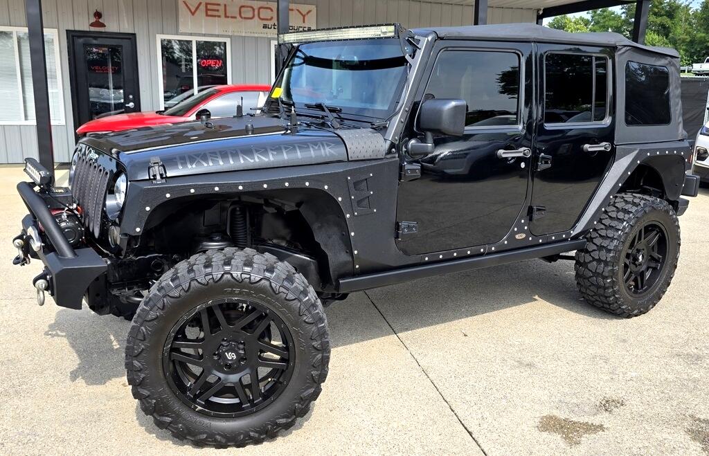 2015 Jeep Wrangler Unlimited Sahara photo 3