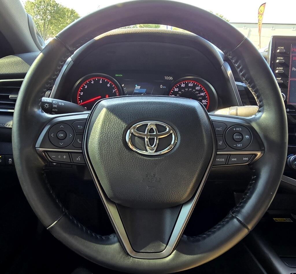 Toyota Camry  2023
