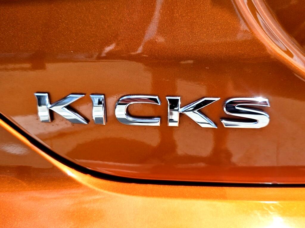 Nissan Kicks  2023