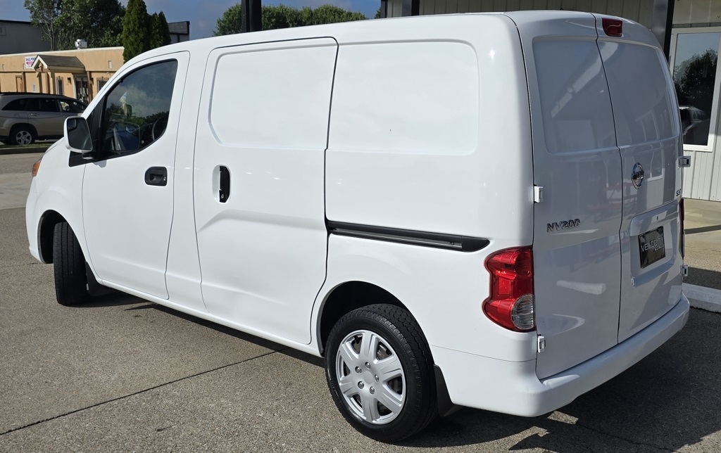 Nissan NV200  2020