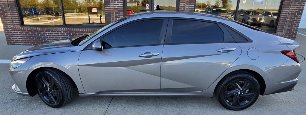 Hyundai Elantra  2023