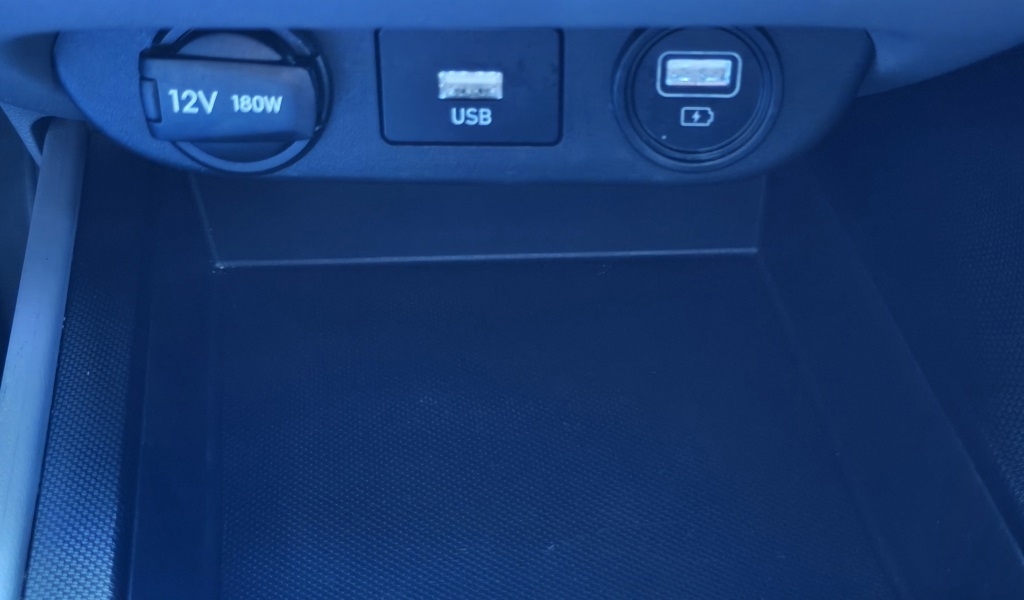 Hyundai Elantra  2023