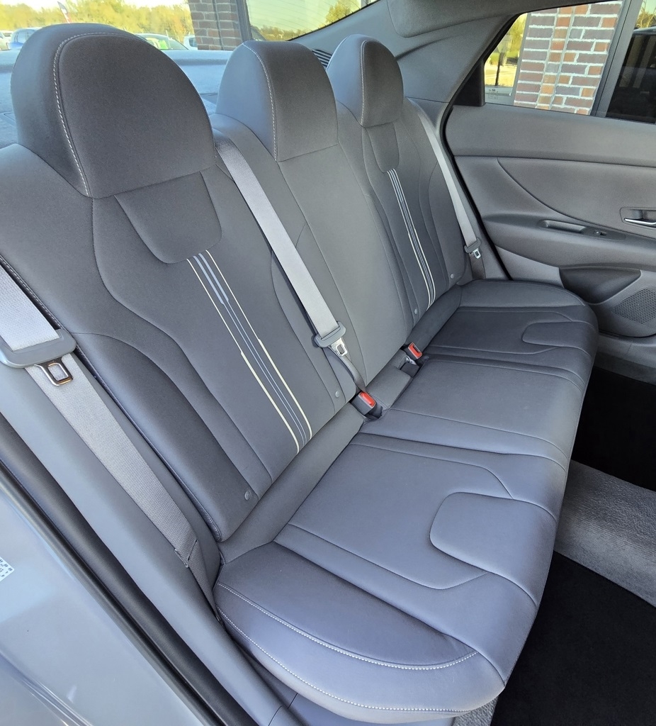 Hyundai Elantra  2023