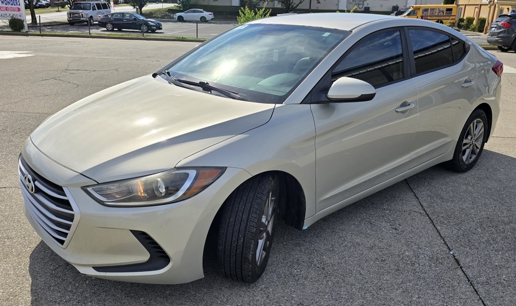 2017 Hyundai Elantra SE Tech Limited photo 4