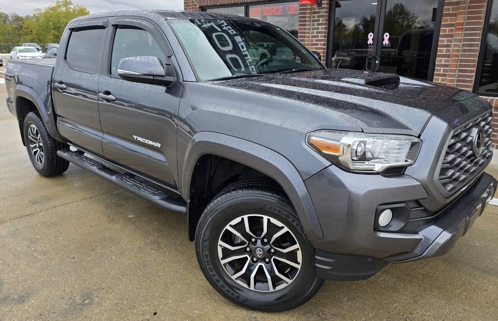 2022 Toyota Tacoma TRD Sport V6 photo 2