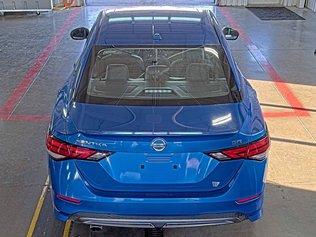 2022 Nissan Sentra SR photo 3