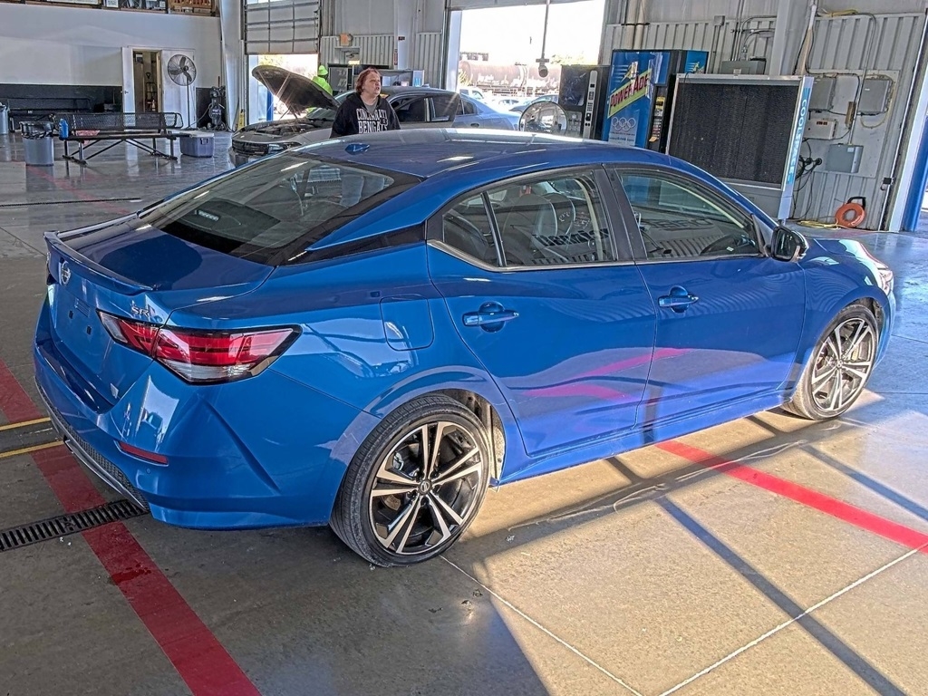 2022 Nissan Sentra SR photo 4