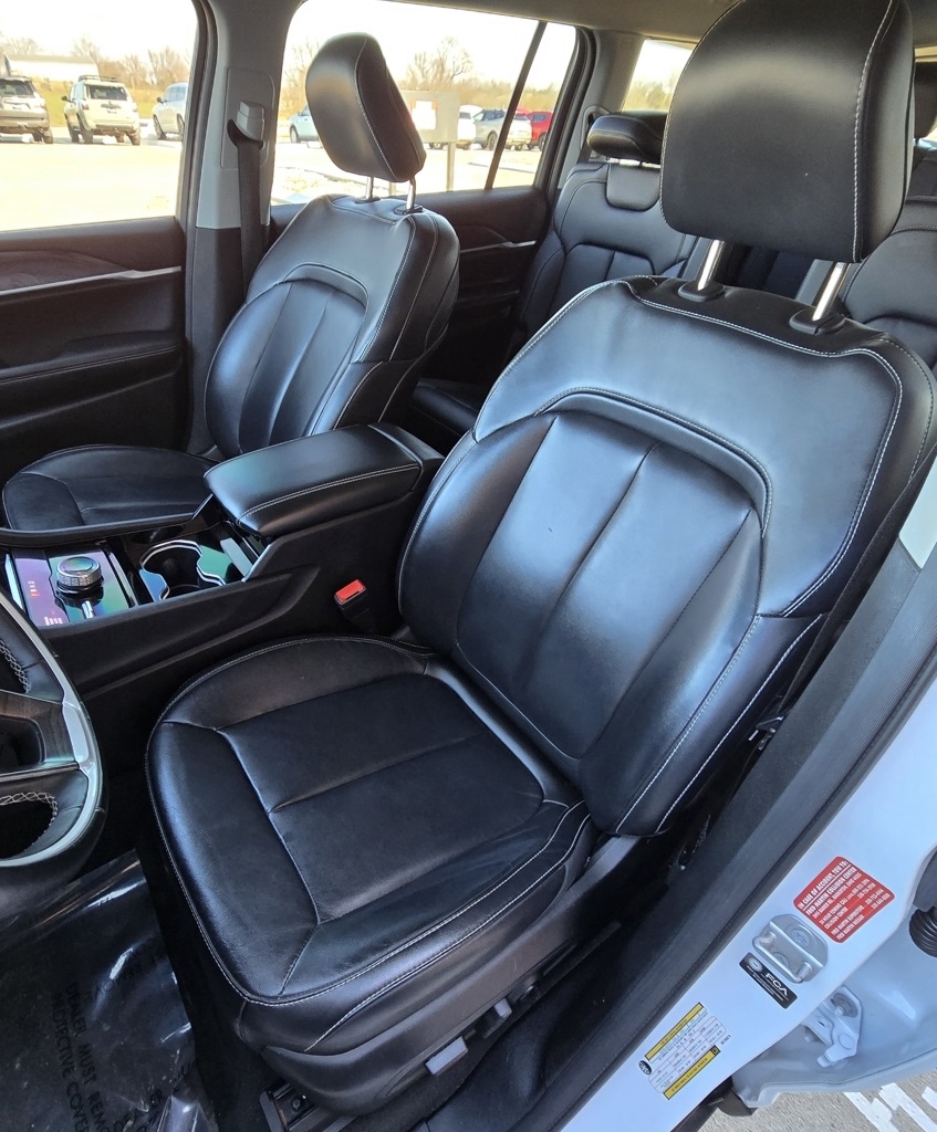 Jeep Grand Cherokee  2021