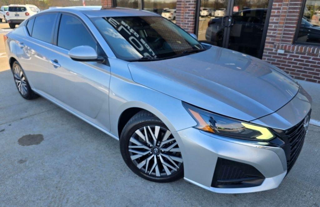 Nissan Altima  2023