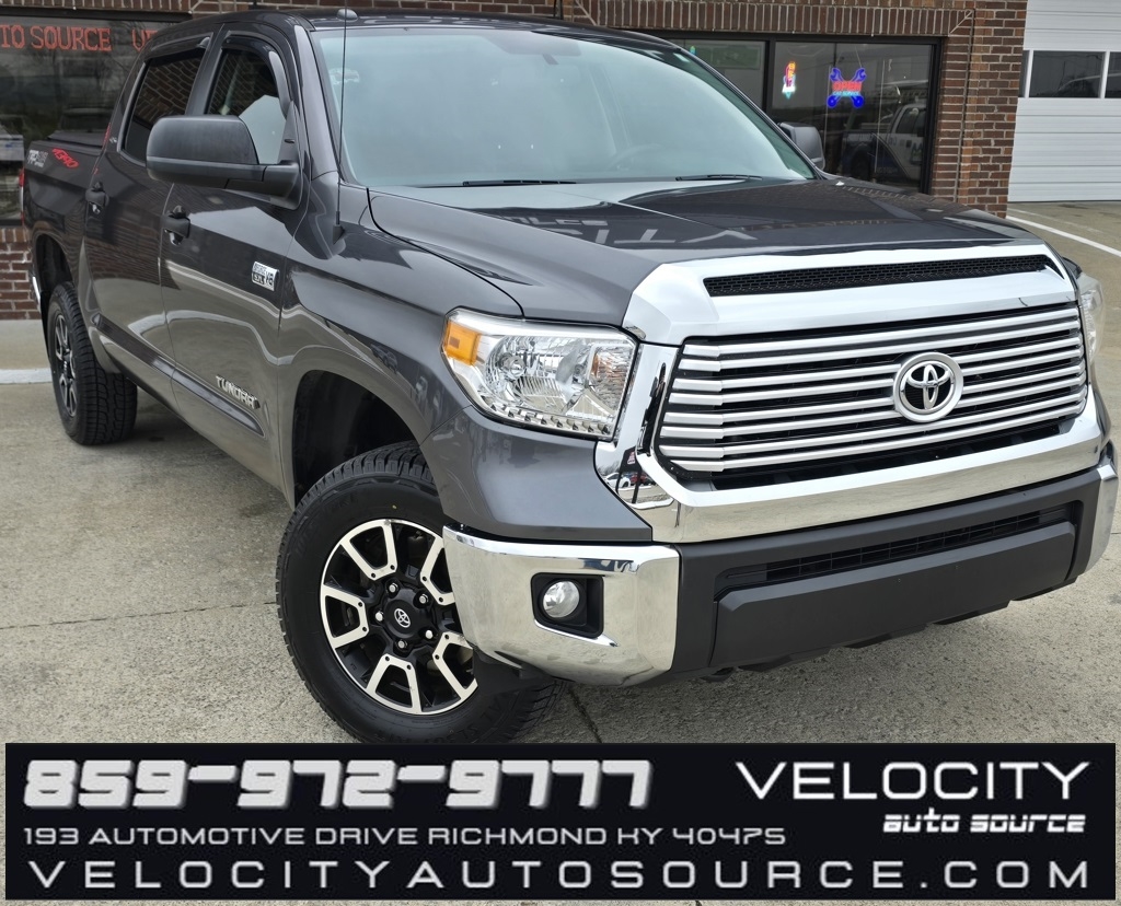 2016 Toyota Tundra SR5's photo