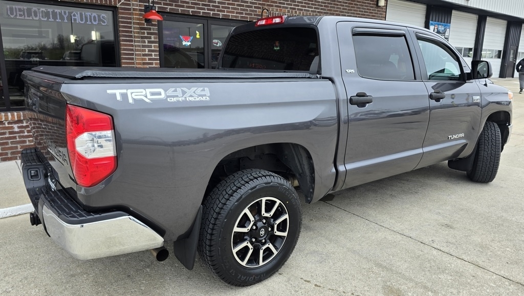 Toyota Tundra  2016