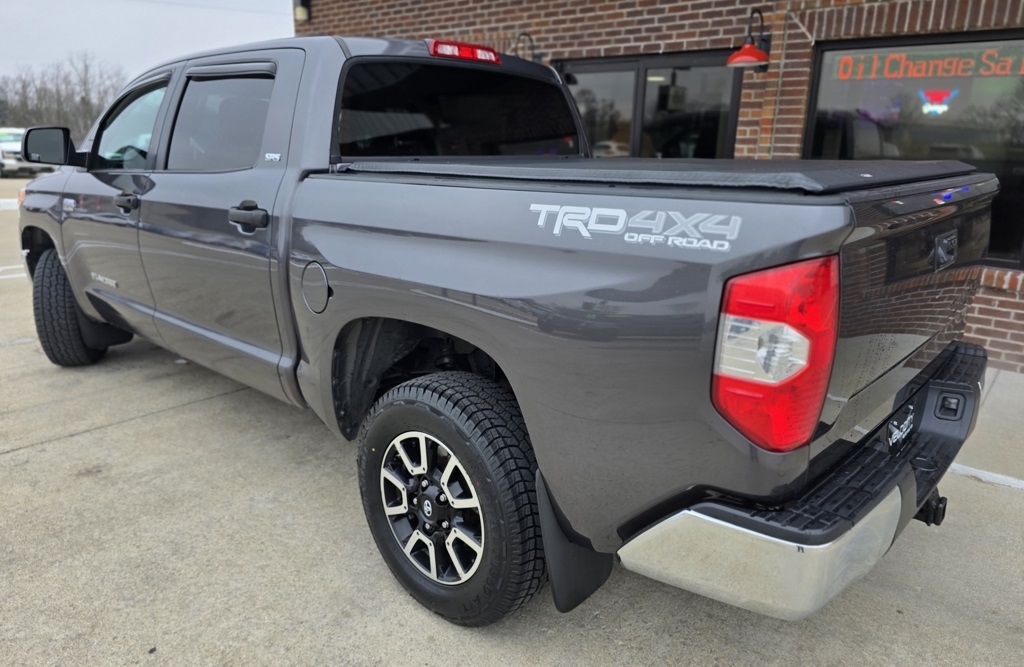 Toyota Tundra  2016