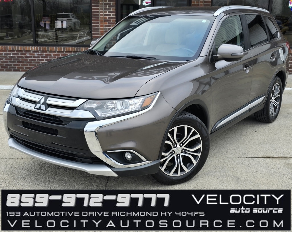 2018 Mitsubishi Outlander SEL's photo