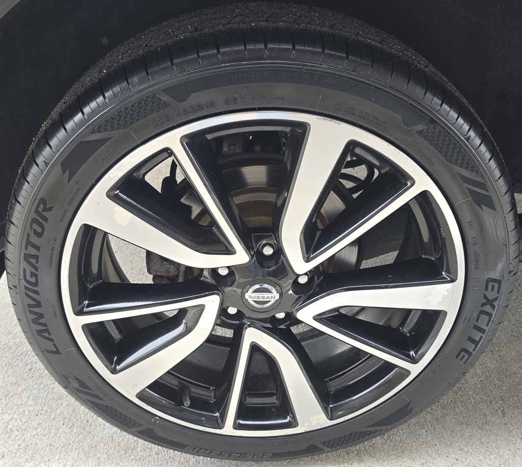 Nissan Rogue Sport  2017