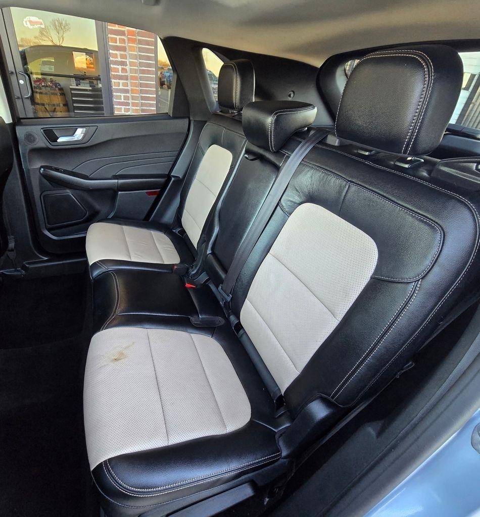 Ford Escape Hybrid  2022