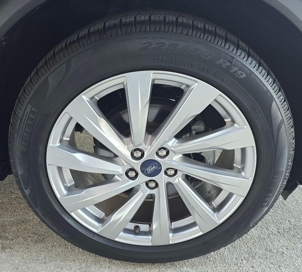 Ford Escape Hybrid  2022