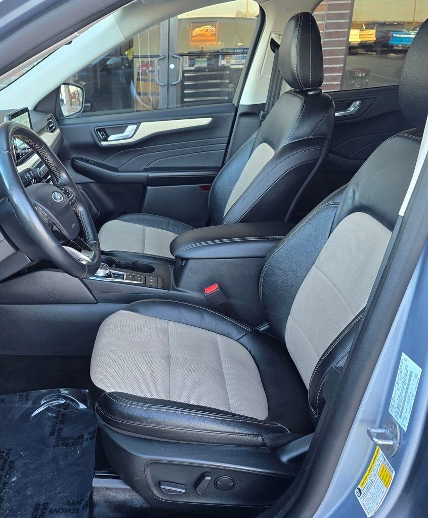 Ford Escape Hybrid  2022