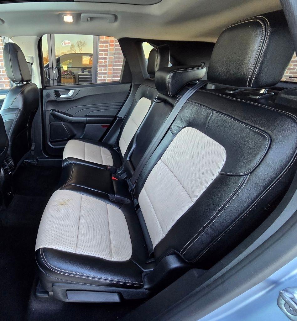 Ford Escape Hybrid  2022