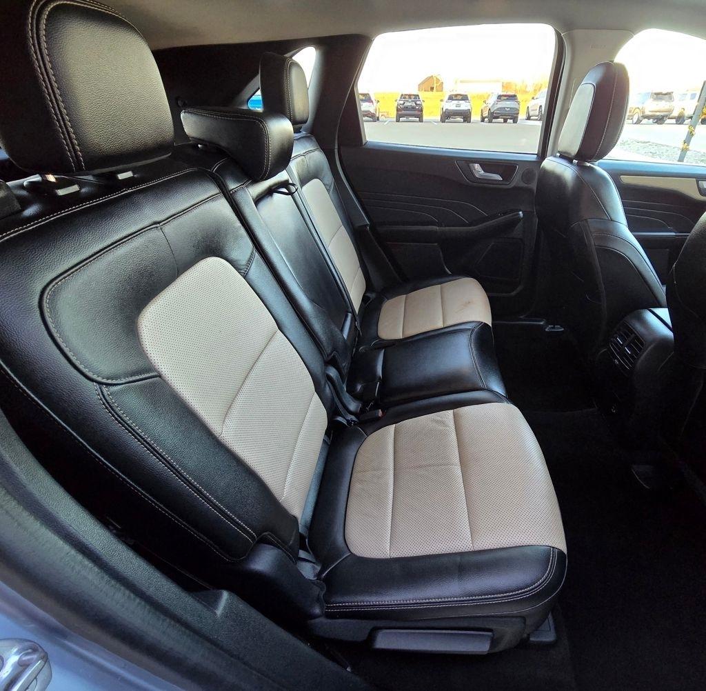 Ford Escape Hybrid  2022