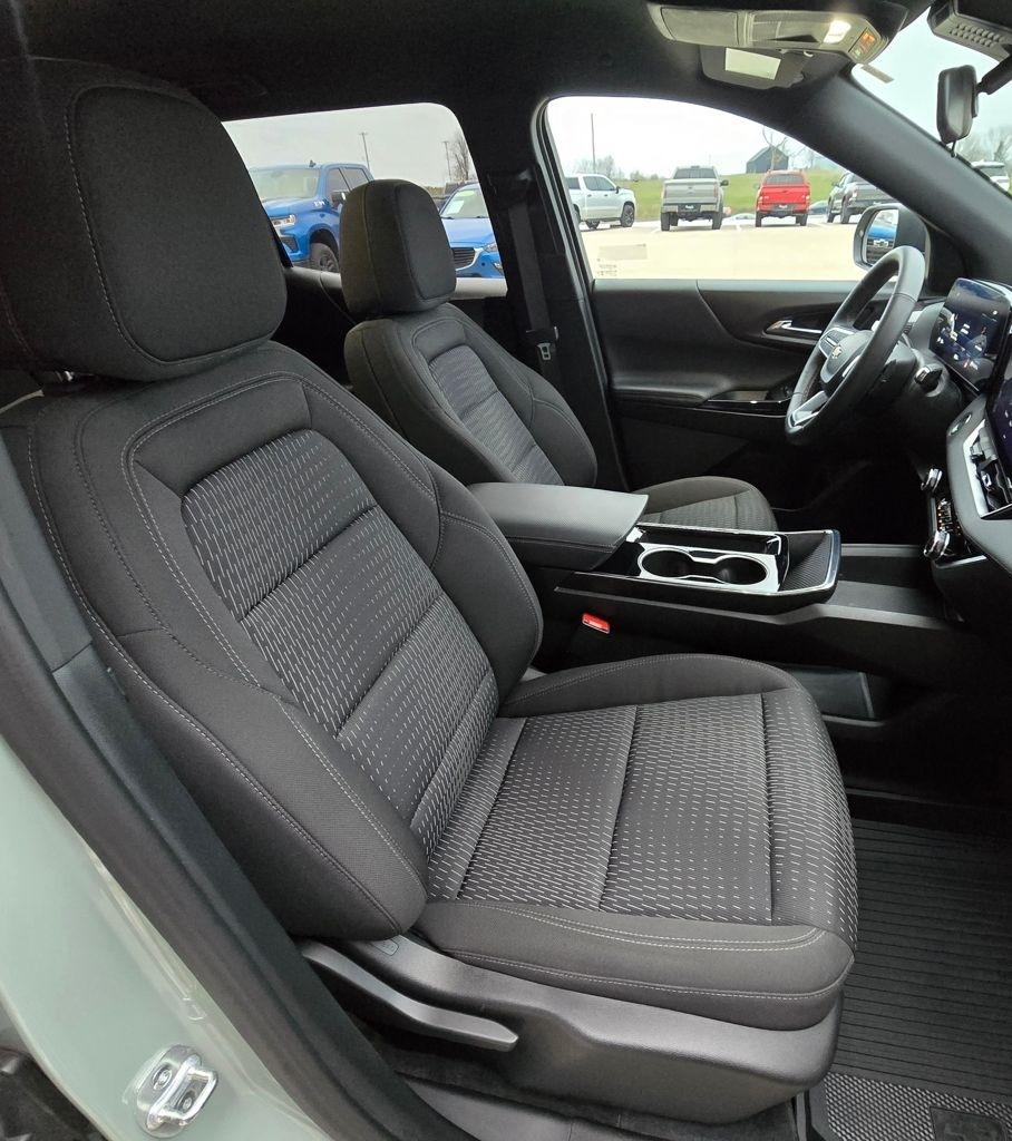 Chevrolet Equinox  2025