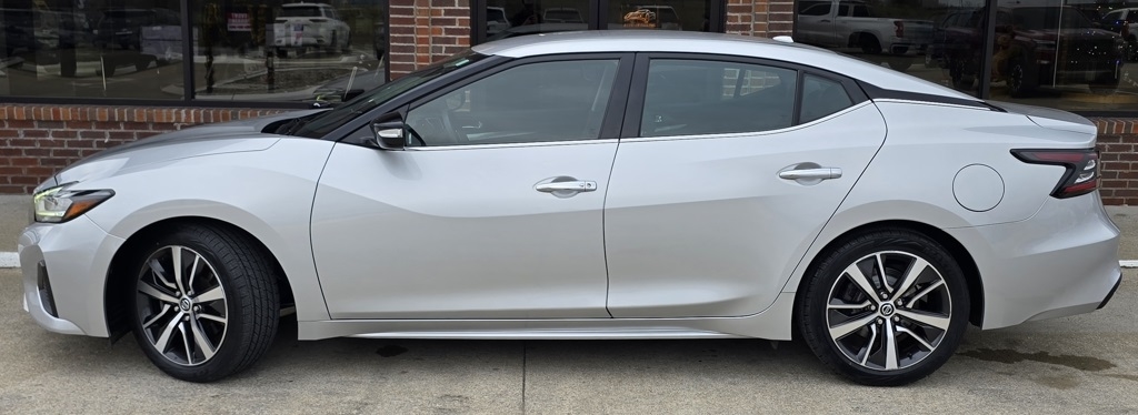 Nissan Maxima  2020