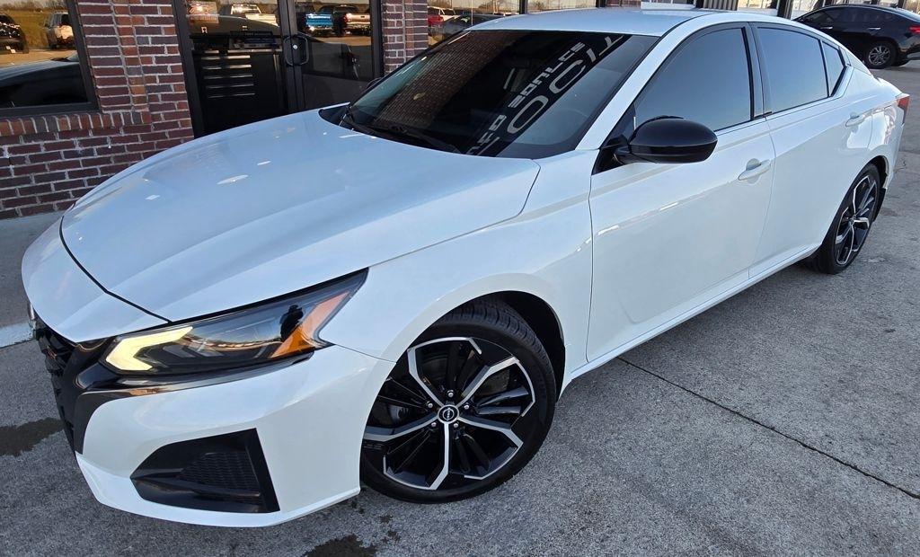 Nissan Altima  2023