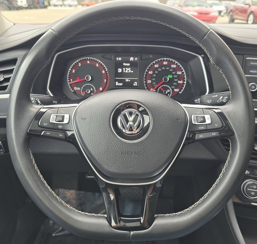 Volkswagen Jetta  2021