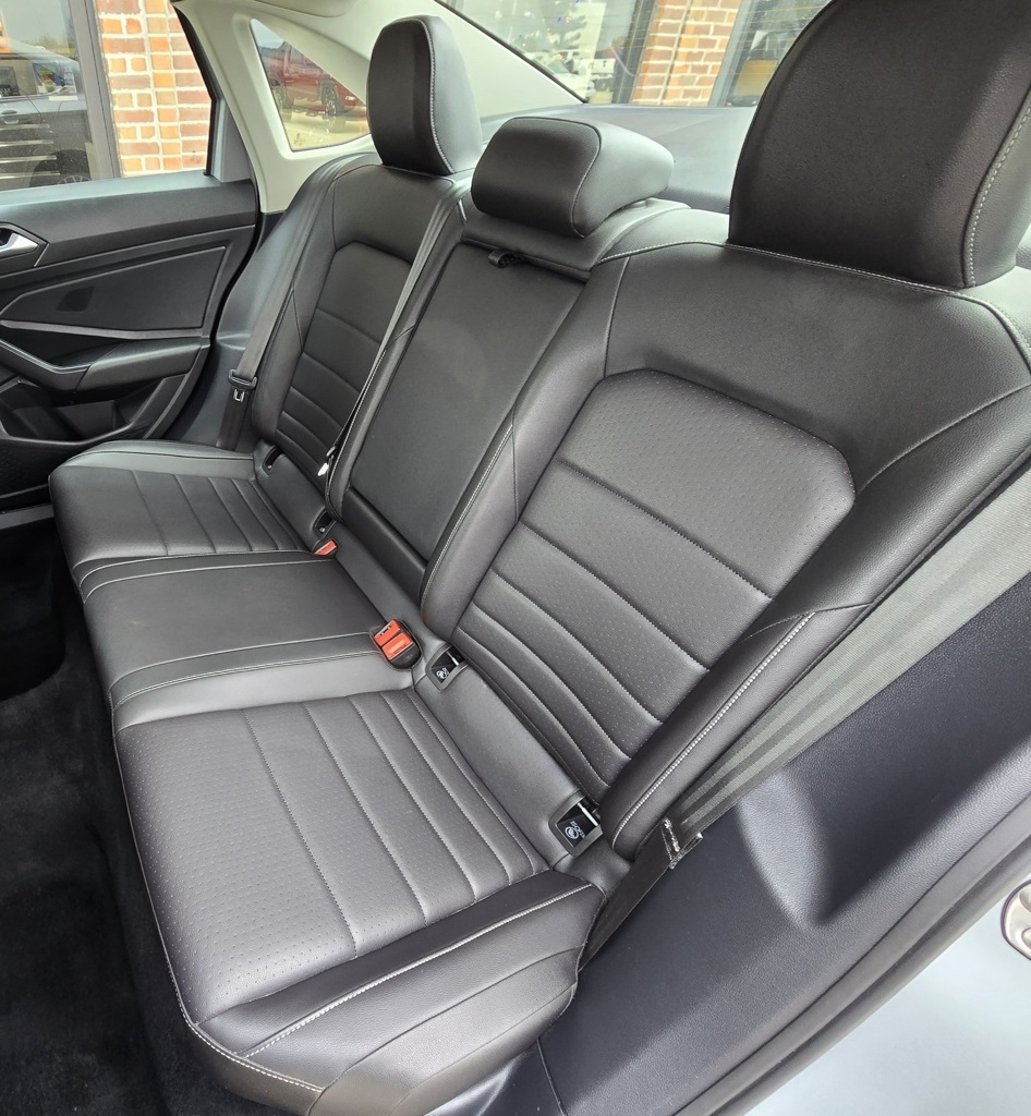 Volkswagen Jetta  2021