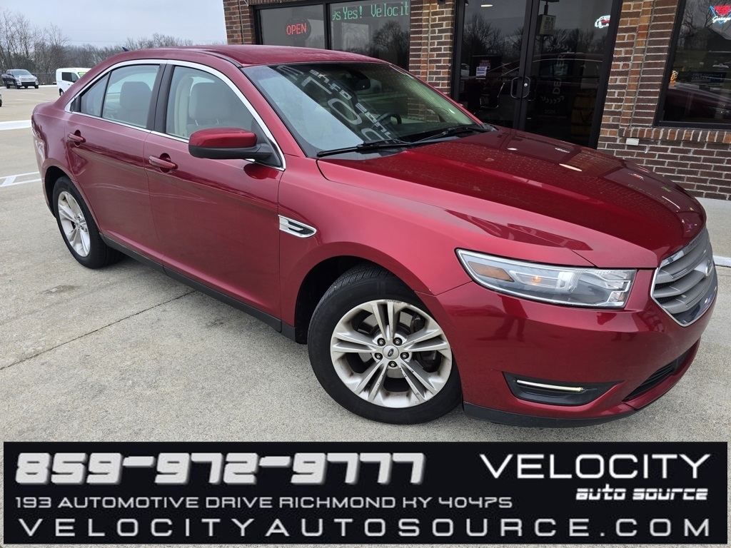 2013 Ford Taurus SEL's photo