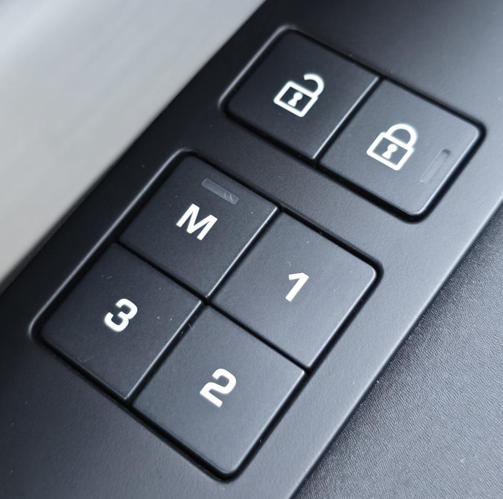 Land Rover Discovery  2023