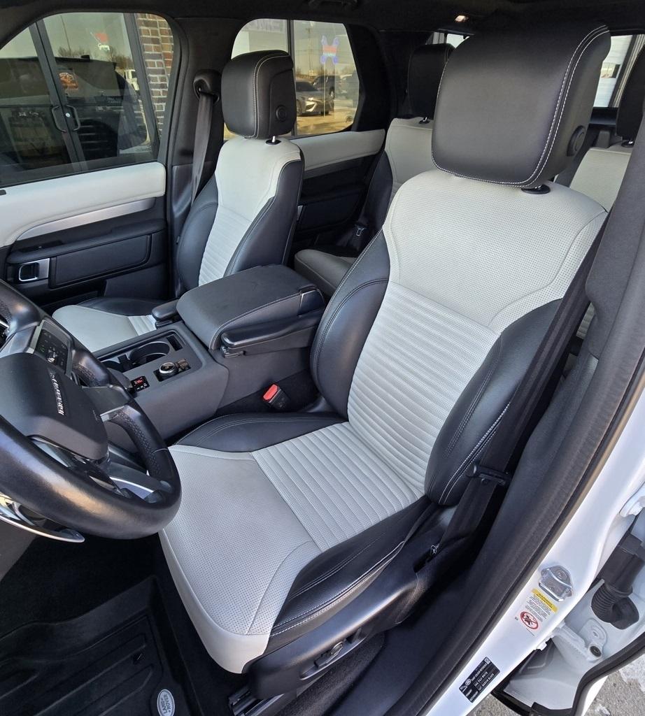 Land Rover Discovery  2023